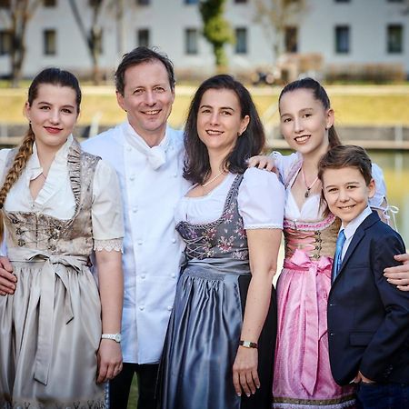 Hotel Am See Нойтраублінг Екстер'єр фото