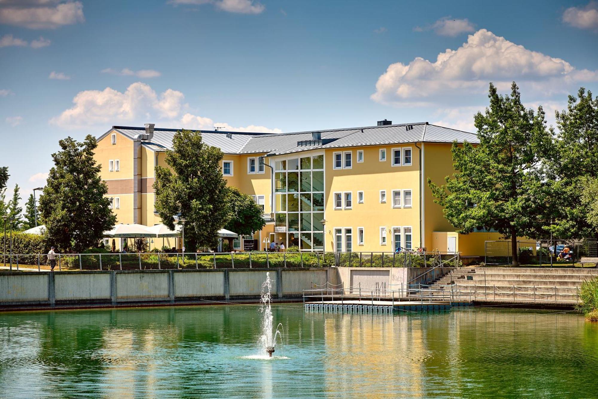 Hotel Am See Нойтраублінг Екстер'єр фото